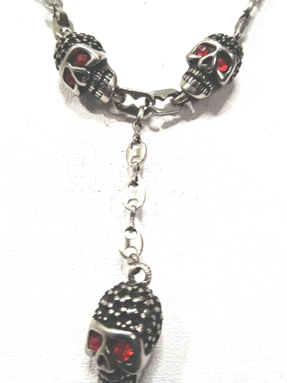 DANNYS CHAINZ bold surgical